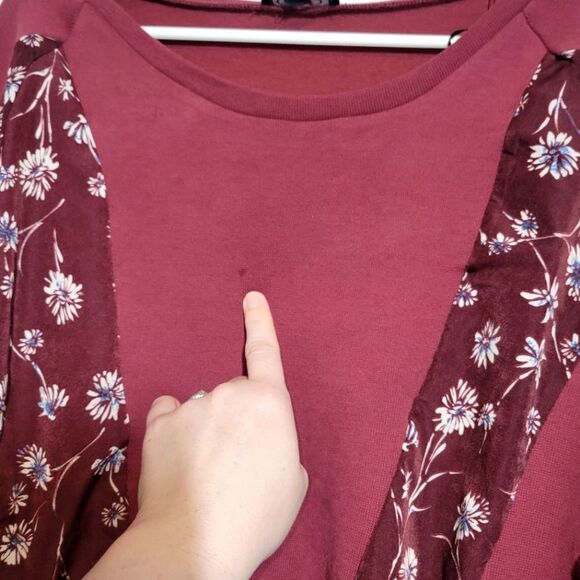 Gigio Burgundy Floral Blouse Large - Picture 5 of 10
